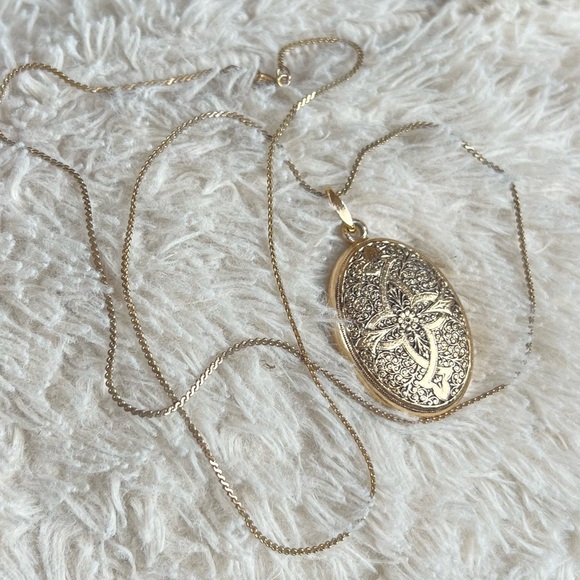 Gold Etched Necklace - Picture 2 of 6